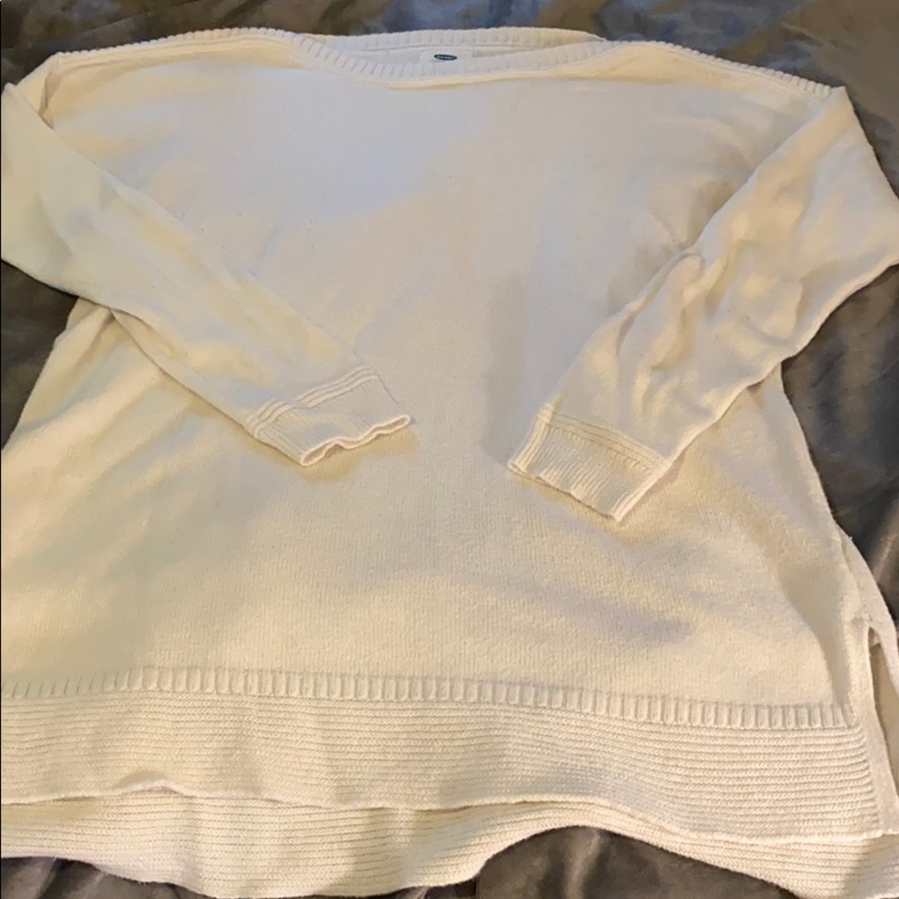 White old navy sweater